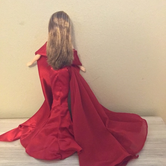 Beautiful Countess of Rubies Barbie Doll Royal Jewels Collection with box! - Picture 2 of 4